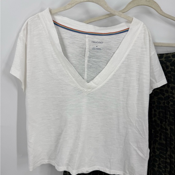 Anthropologie Pilcro Boxy Plunge V-Neck cropped white Tee shirt M - Picture 1 of 12